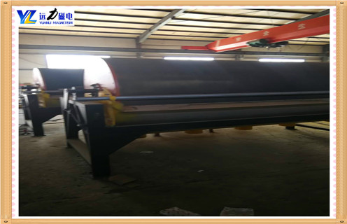 濕式平板磁選機(jī)，濕式平板磁選機(jī)性能就是這么牛_釩鈦鐵礦濕式平板磁選機(jī)性能就是這么牛型號(hào)參數(shù)及磁場(chǎng)強(qiáng)度