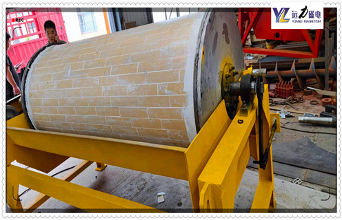 河砂磁選機(jī)，環(huán)保高效的河砂磁選機(jī)多少錢，一小時可產(chǎn)300噸_小型河沙磁選機(jī)_環(huán)保高效的河砂磁選機(jī)多少錢，一小時可產(chǎn)300噸價格